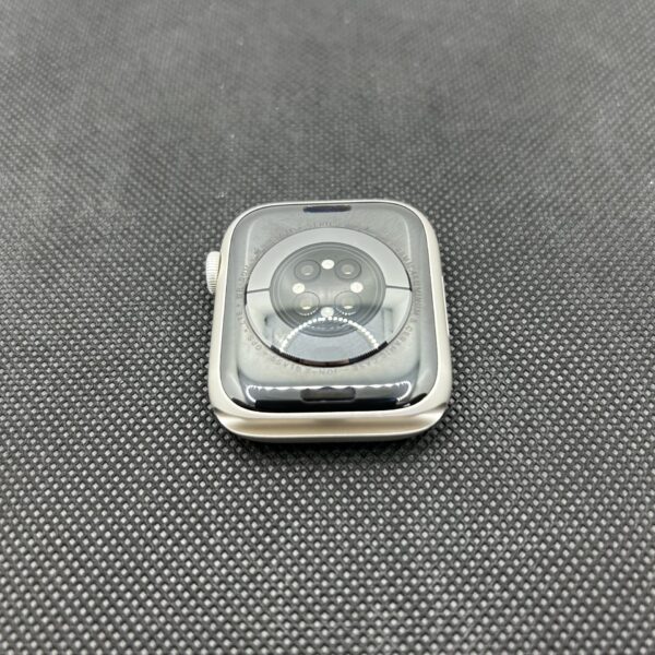 Apple Watch Series 7 Nike GPS 45mm Starlight (Condition: Good) - Image 7