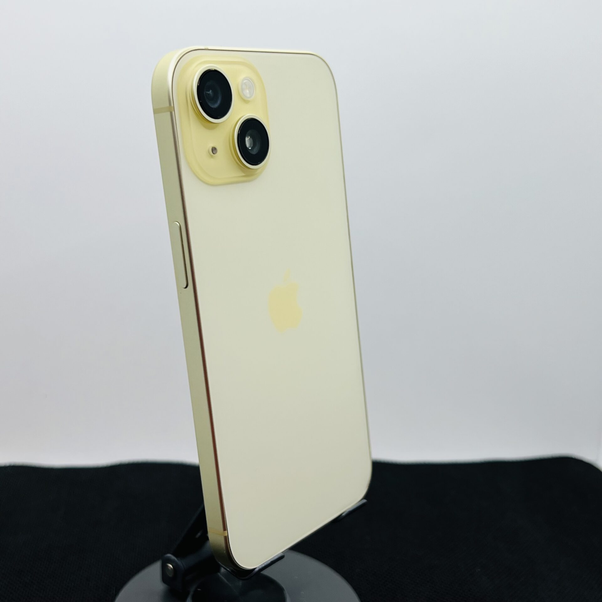 Apple iPhone 15 128GB Yellow (Condition: Good) - Image 10