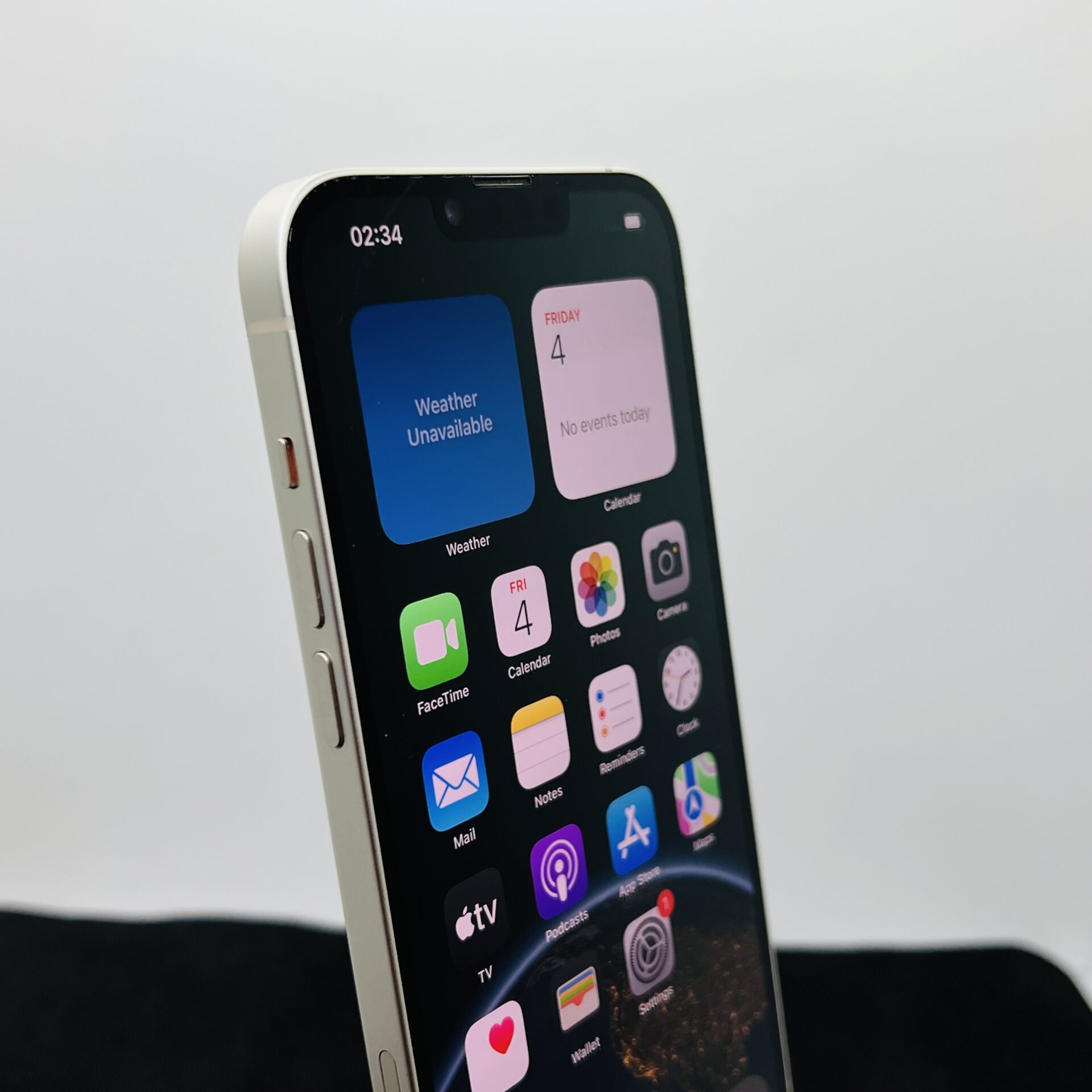 Apple iPhone 14 Plus 128GB Starlight (Condition: Good) - Image 4