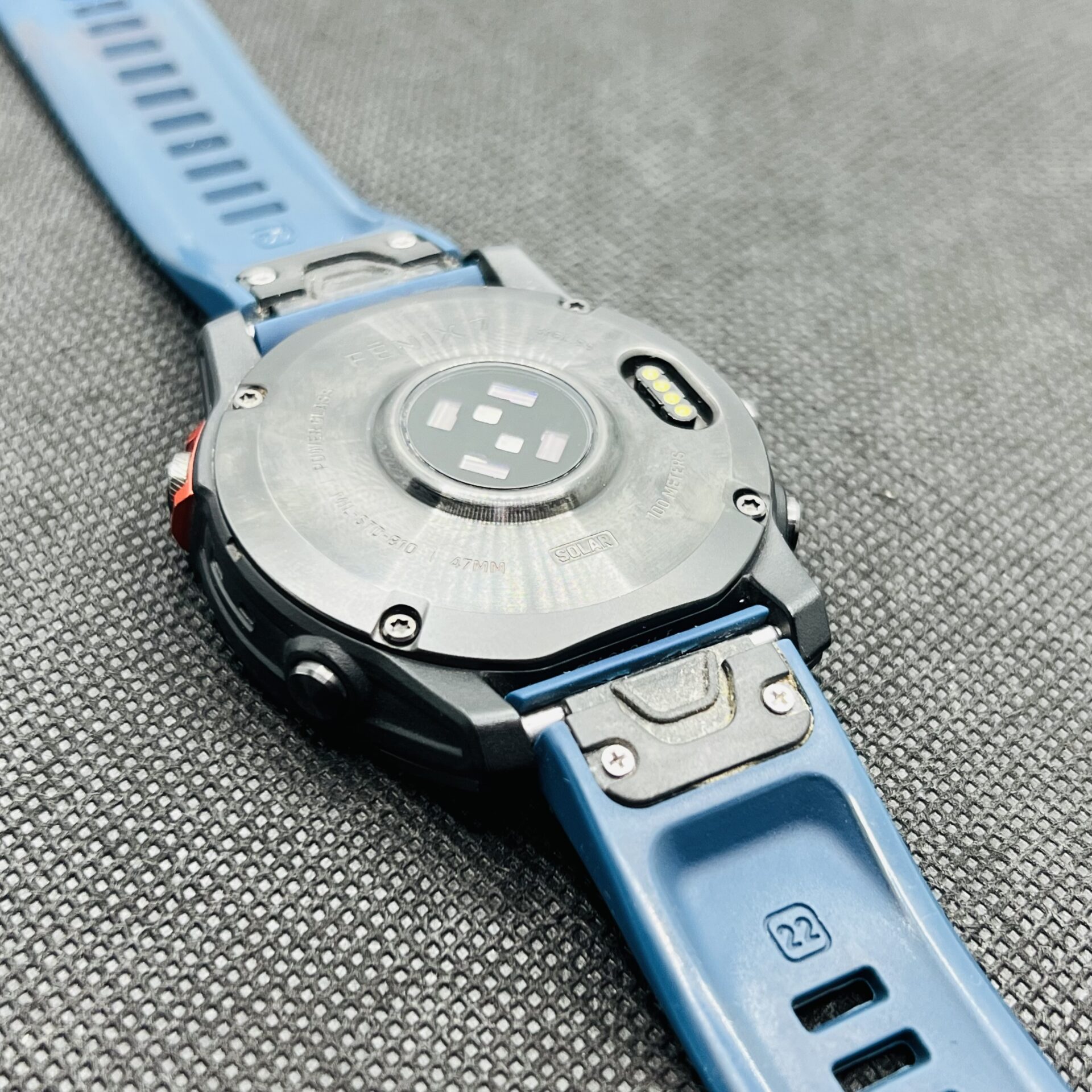 Garmin Fenix 7 Solar - Slate Gray With Blue Textured Silicone Band (Condition: Good) - Image 8